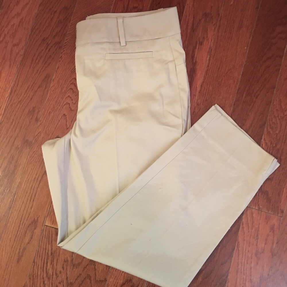 Ann Taylor Cropped Khaki pants